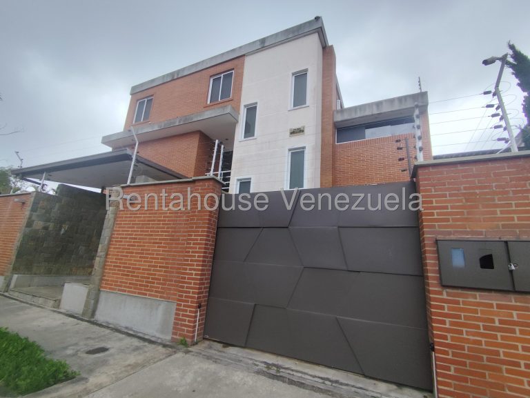 Casa 4 habitaciones con piscina en Lomas de La Lagunita