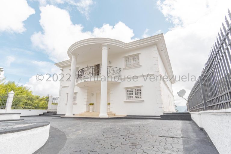 Casa remodelada 5 habitaciones, 3 niveles en El Placer