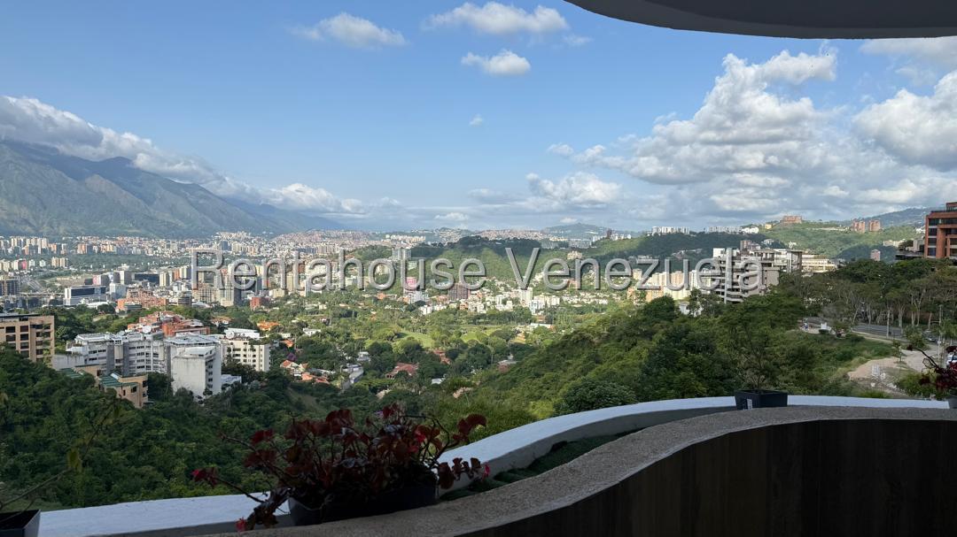 Apartamento amoblado 3 hab vista en Colinas de Valle Arriba