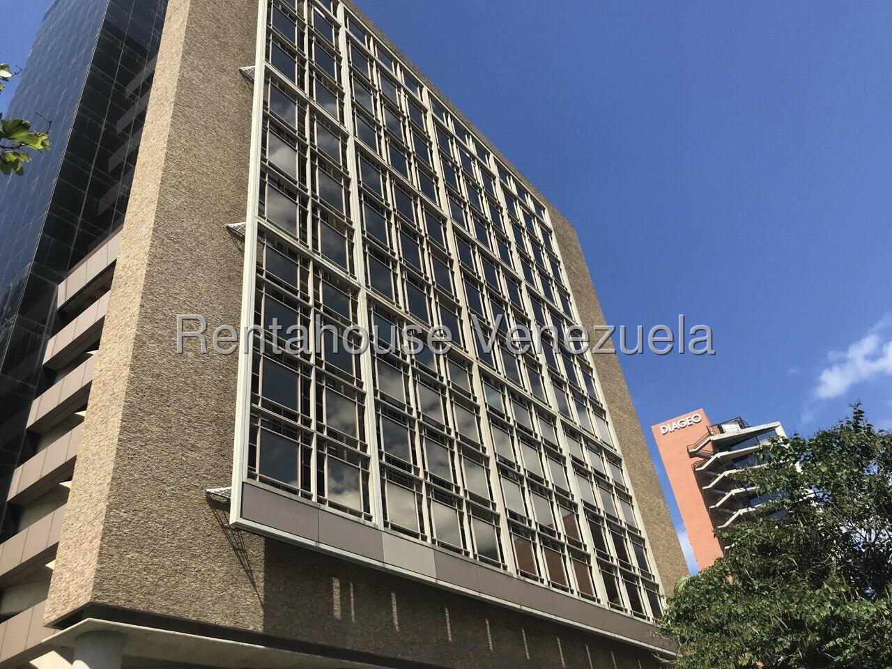 Comercial con terraza y 26 puestos en La Castellana