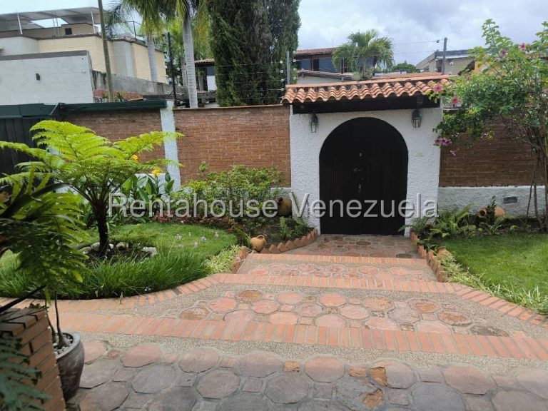 Casa con vista a montaña en Lomas de La Lagunita