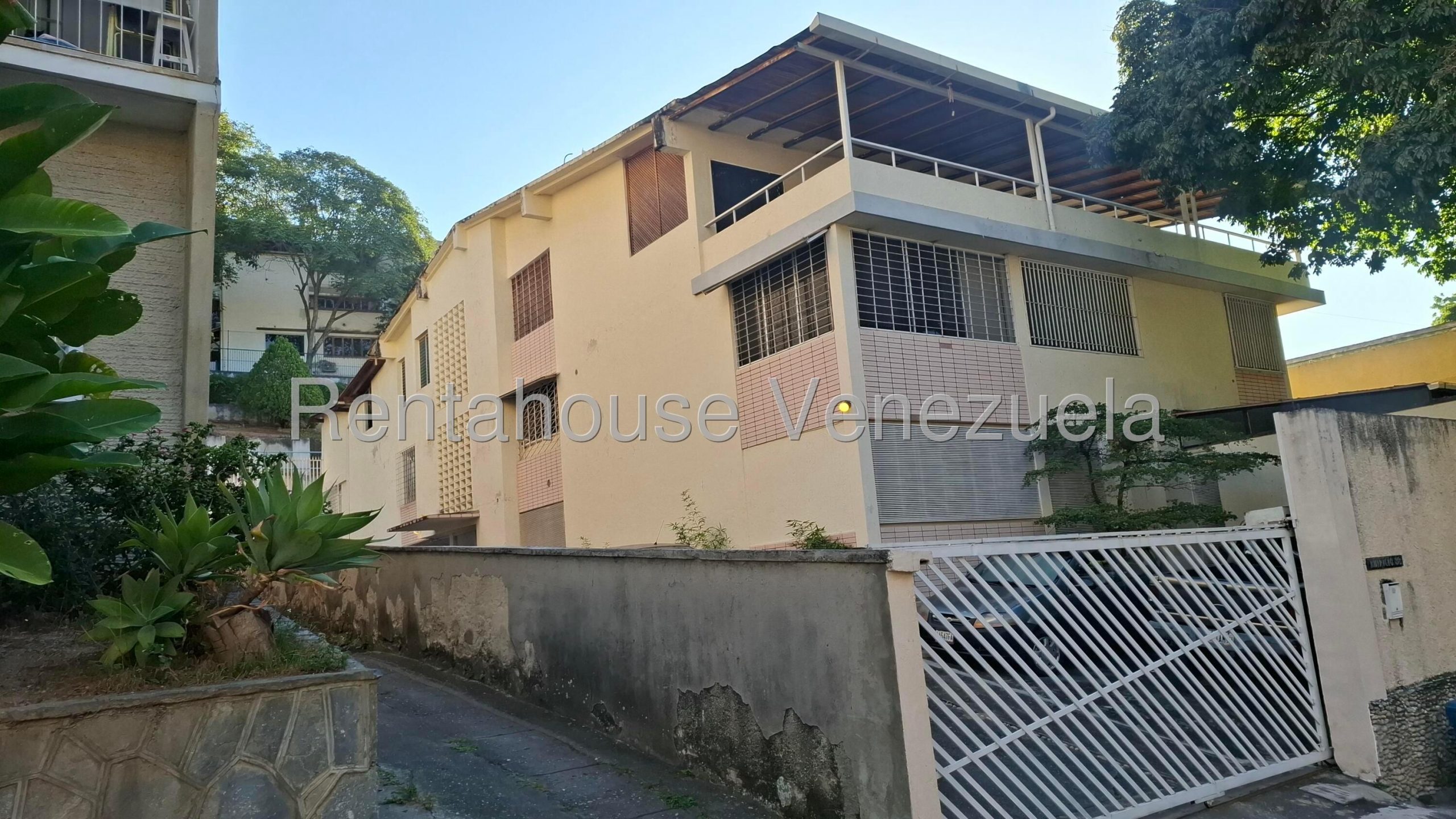 Apartamento remodelable con 2 entradas en Alta Florida