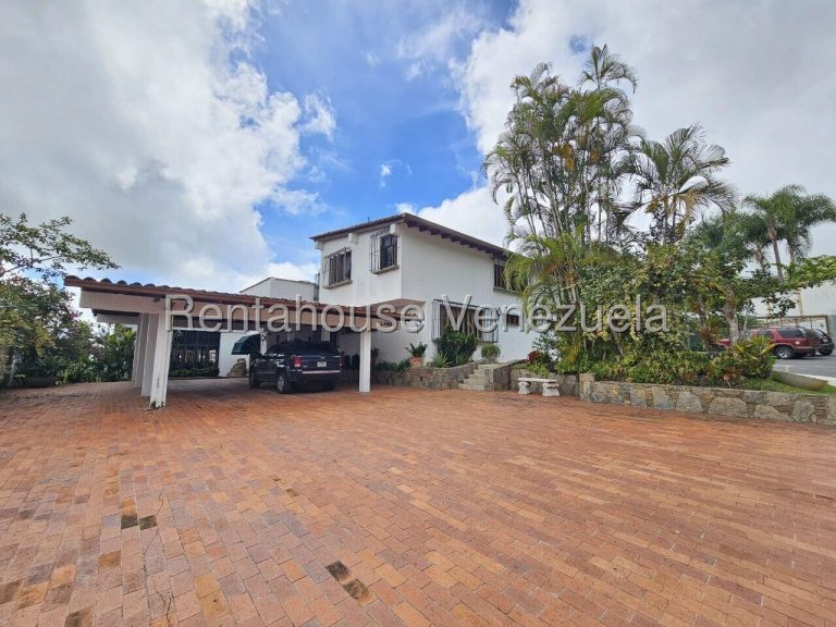 Casa de 7 habitaciones con vestier en La Lagunita Country Club