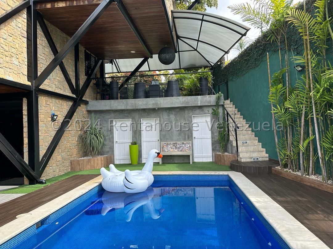 Casa de lujo con piscina en La Escondida