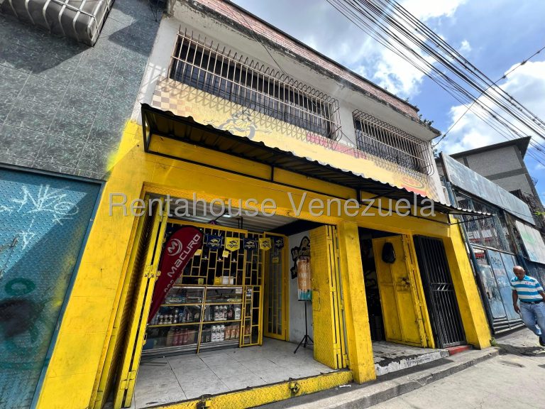 Comercial con terraza en zona alto tránsito de Petare