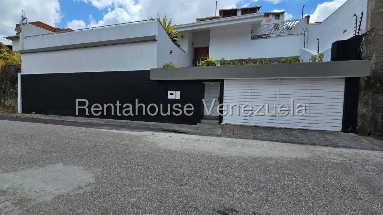Casa dúplex con 4 suites en Lomas de La Trinidad