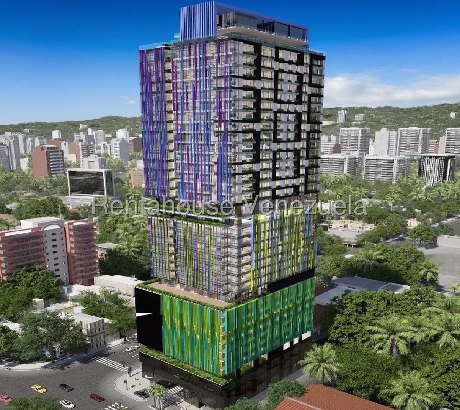 Comercial moderno con iluminación en Las Mercedes