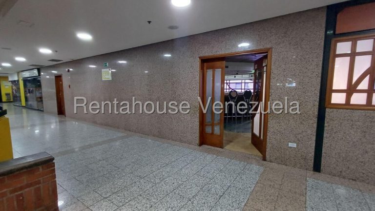 Local 489 m² con excelente visibilidad en Buenaven