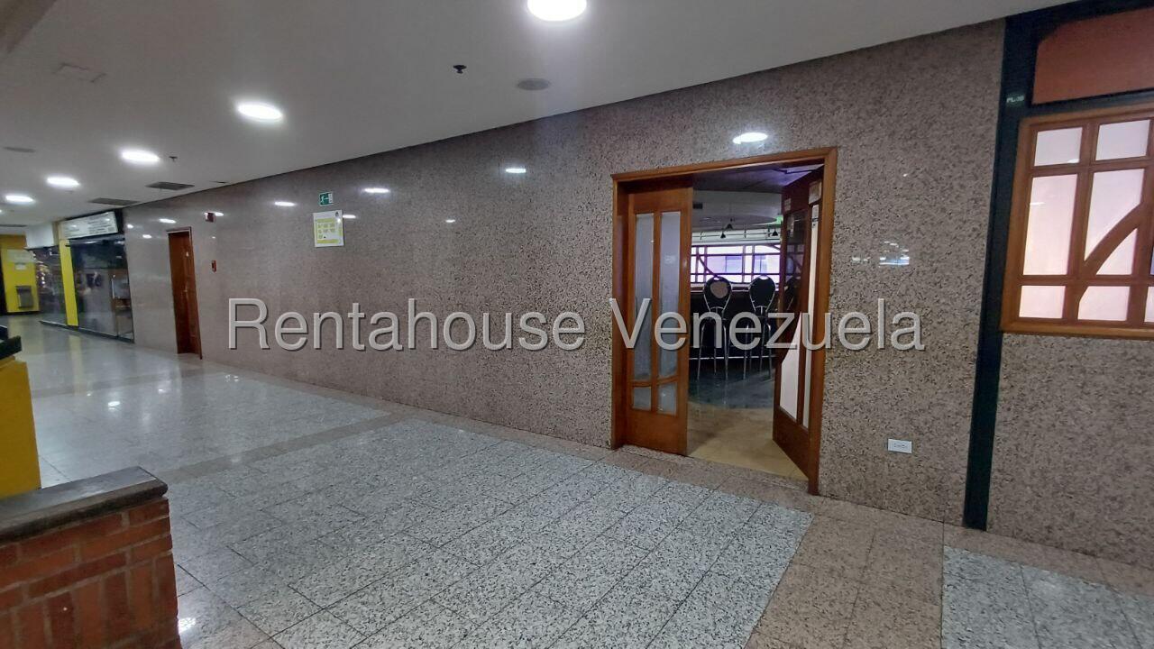 Local 489 m² con excelente visibilidad en Buenaven