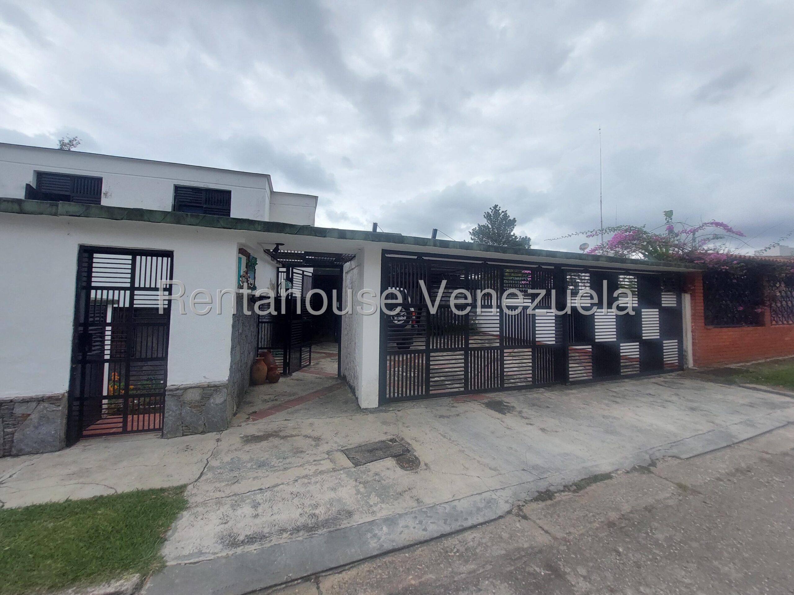 Casa amplia con vista panorámica en El Placer, Caracas