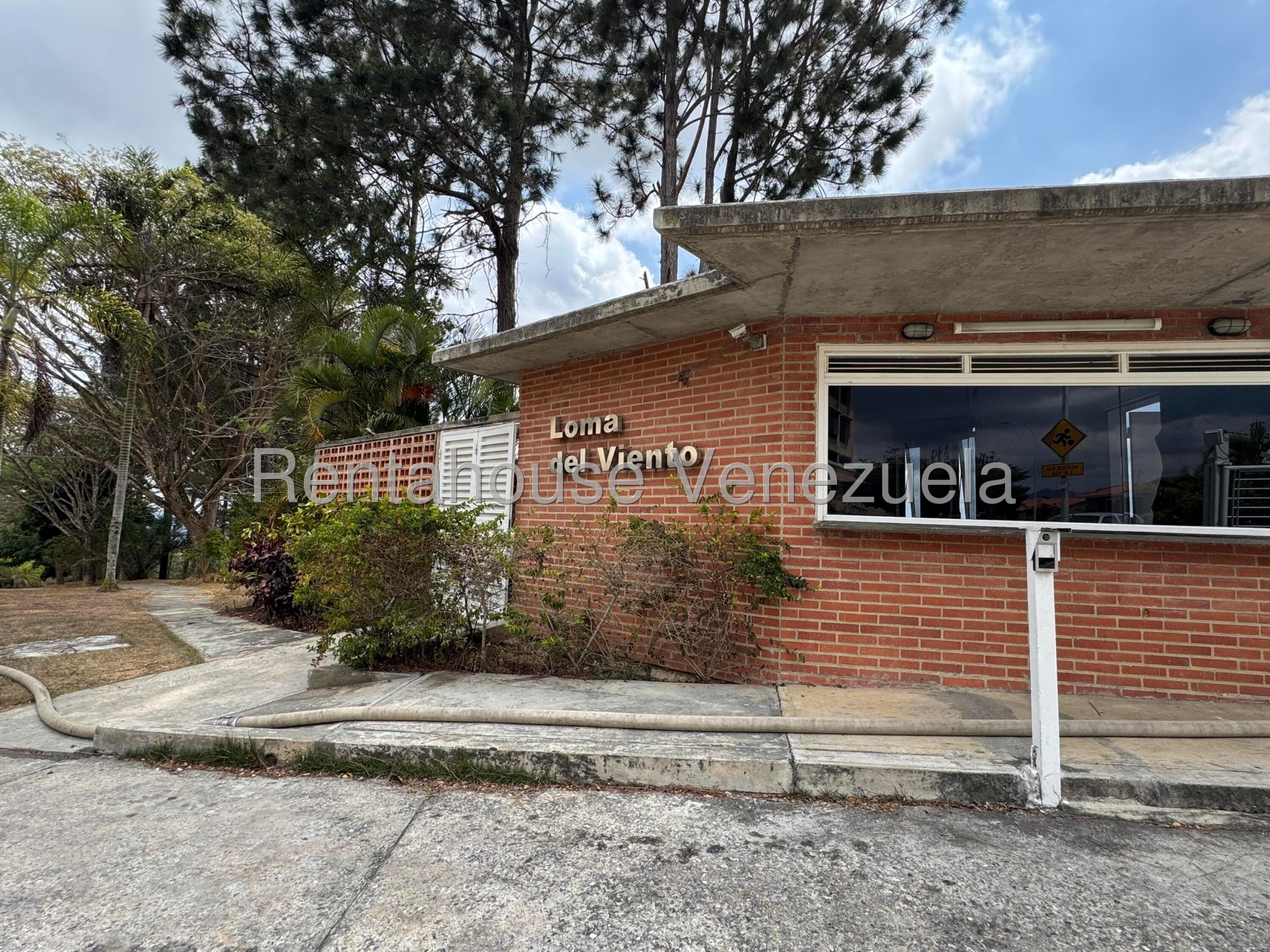 Apartamento penthouse con vista al Ávila en Loma Linda