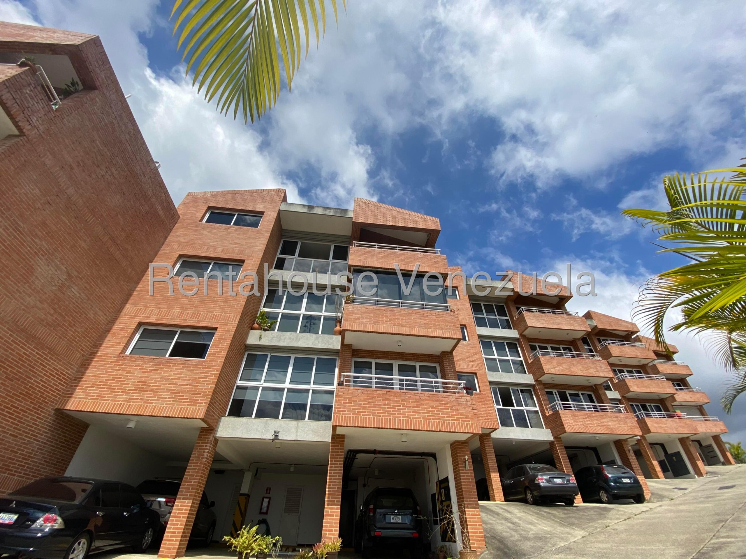 Apartamento con vista panorámica y doble altura en Loma Linda