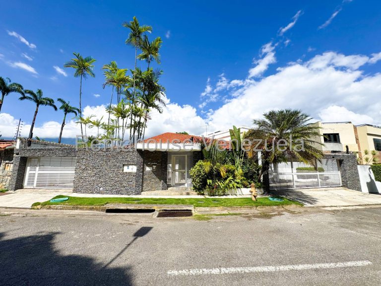 Casa multiples niveles con vista al Ávila en Macaracuay
