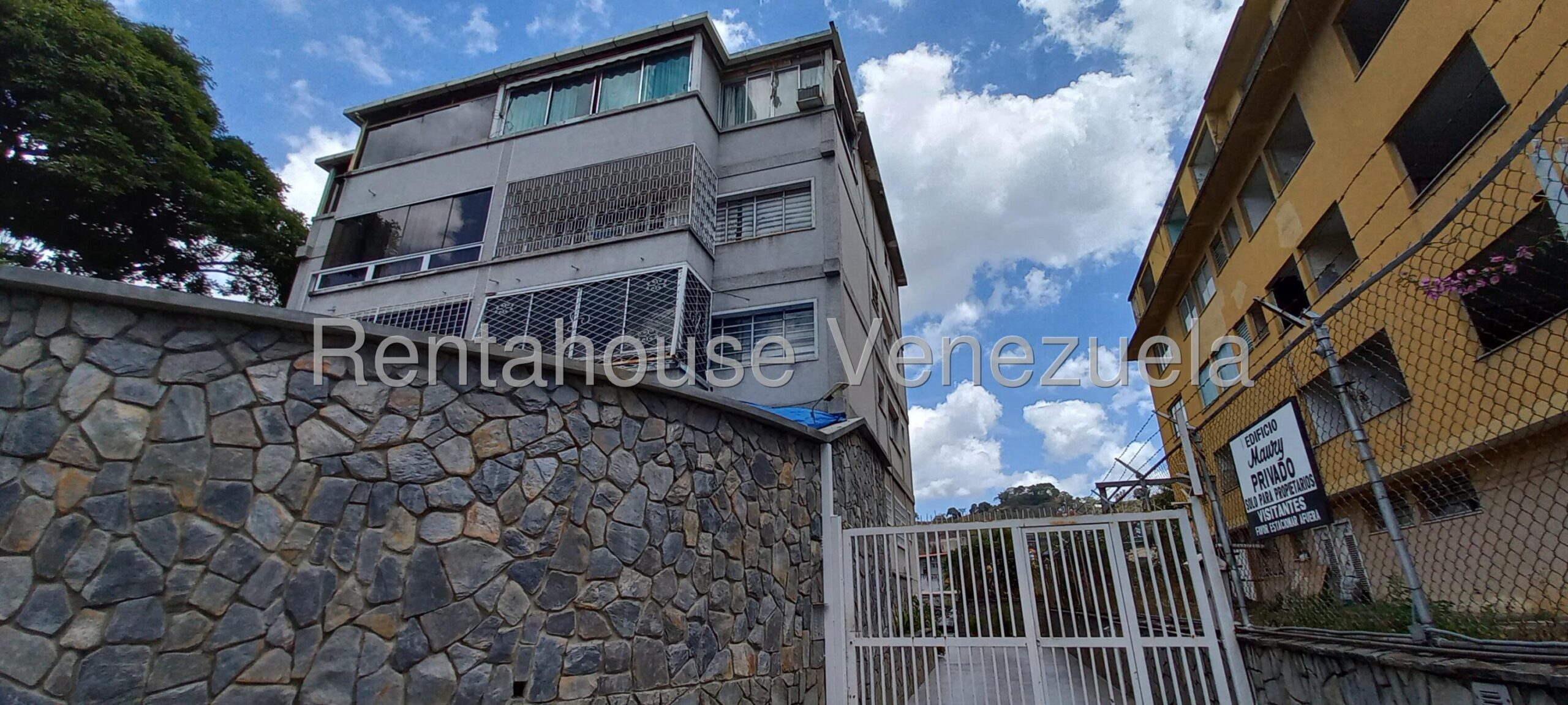 Apartamento remodelado con vista en Los Naranjos de Las Mercedes