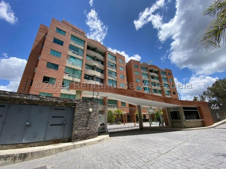 Apartamento de 308 m² con 3 habitaciones en Lomas del Sol, Caracas