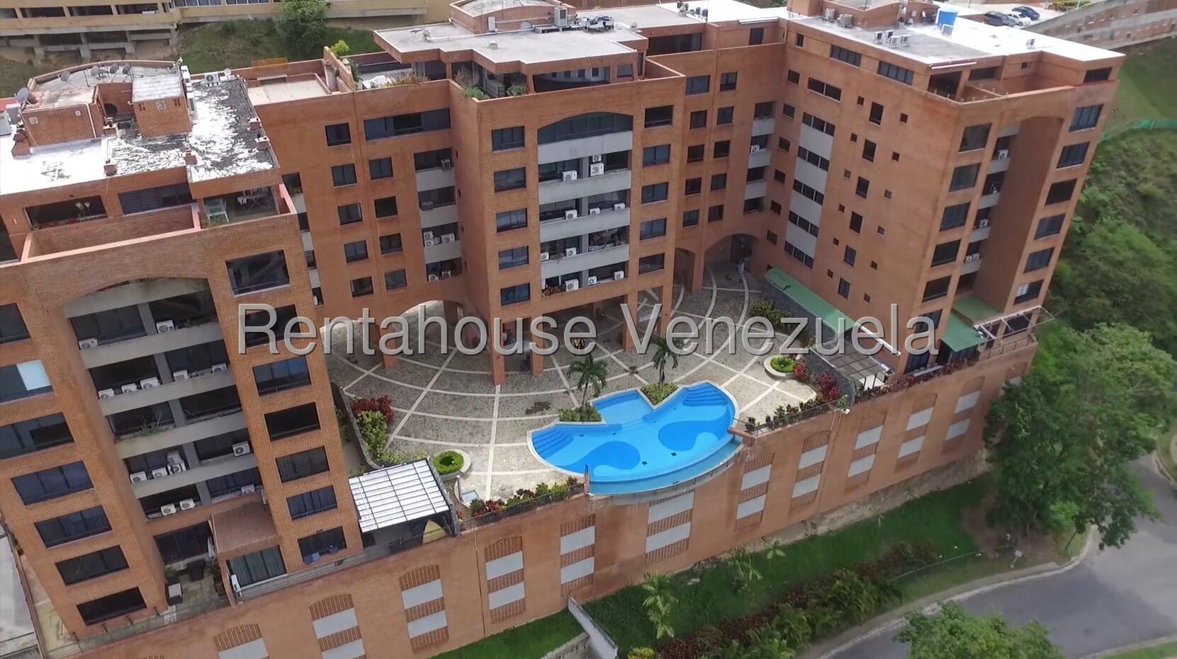 Apartamento dúplex amoblado con piscina en Lomas del Sol