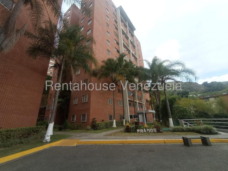 Apartamento remodelado con vista al Ávila en Miravila
