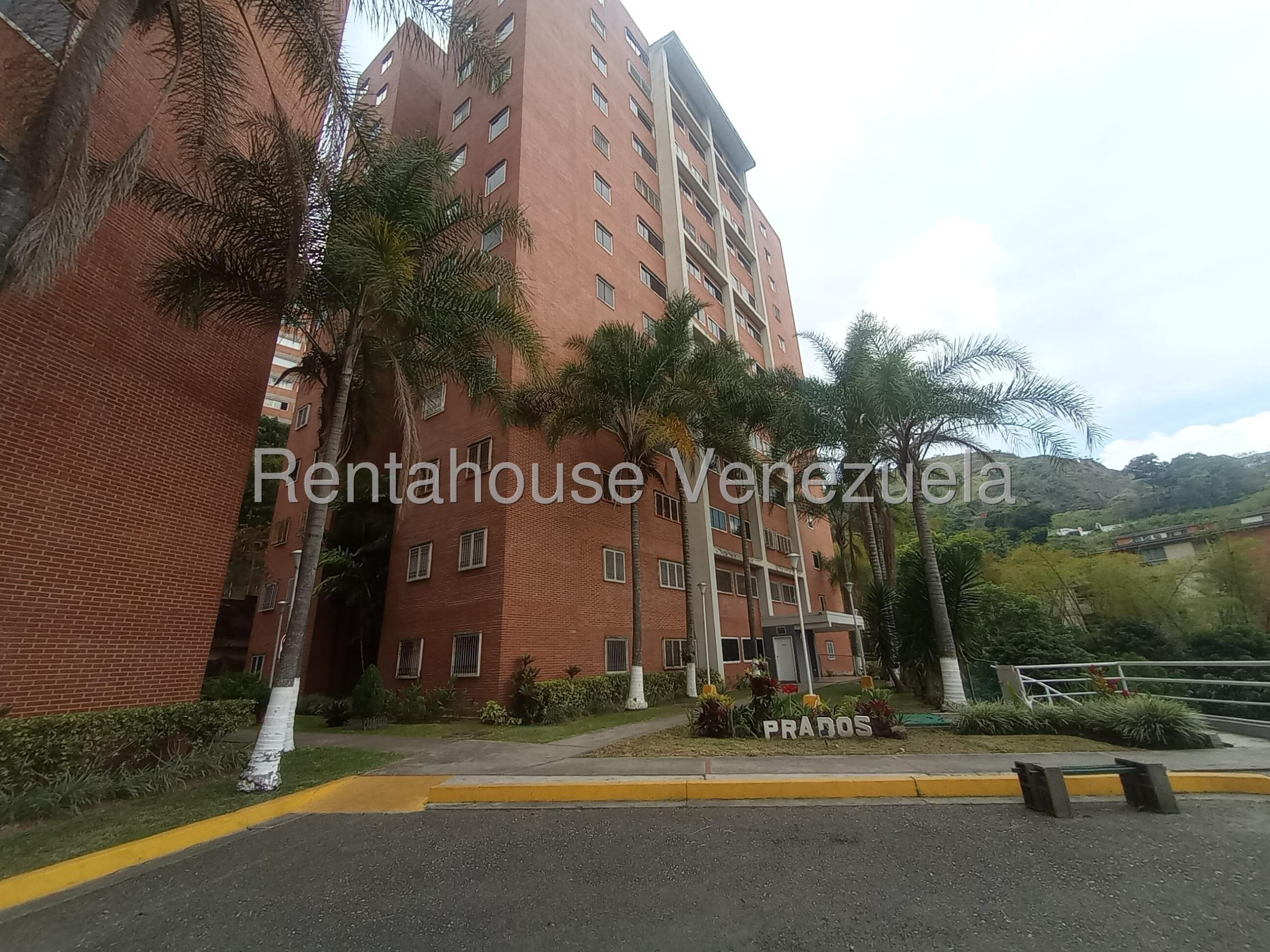 Apartamento remodelado con vista al Ávila en Miravila
