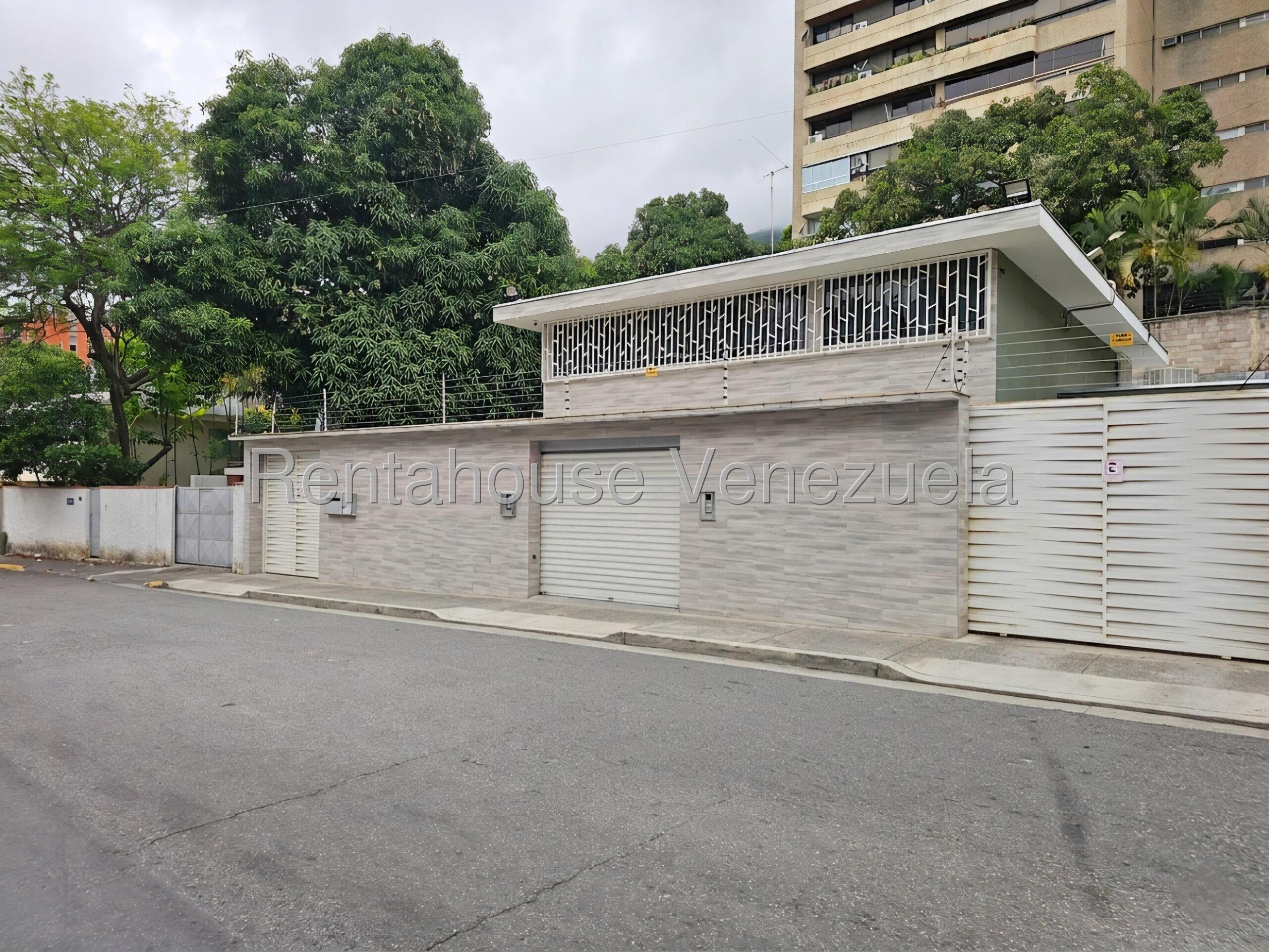 Comercial 440 m² con frente amplio en Santa Eduvigis