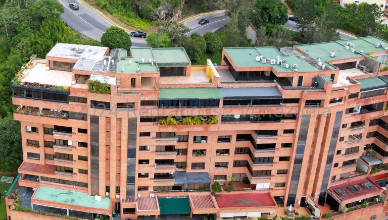 Apartamento penthouse con vista al Ávila en La Tahona