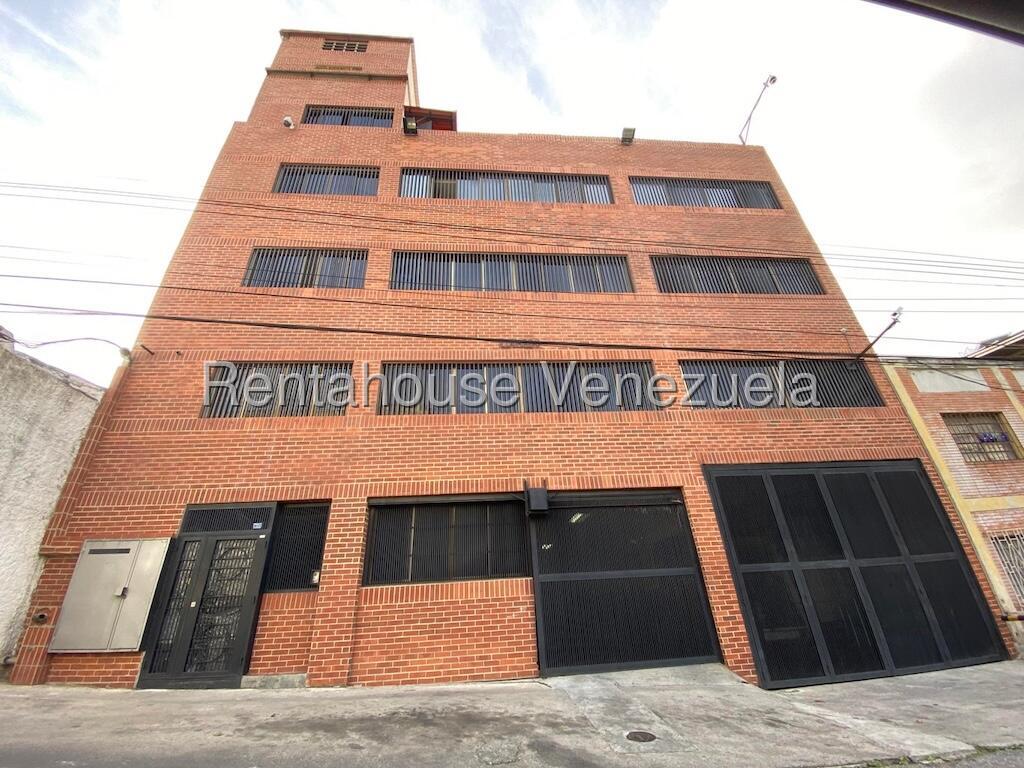 Comercial edificio 5 niveles con terraza en La Candelaria