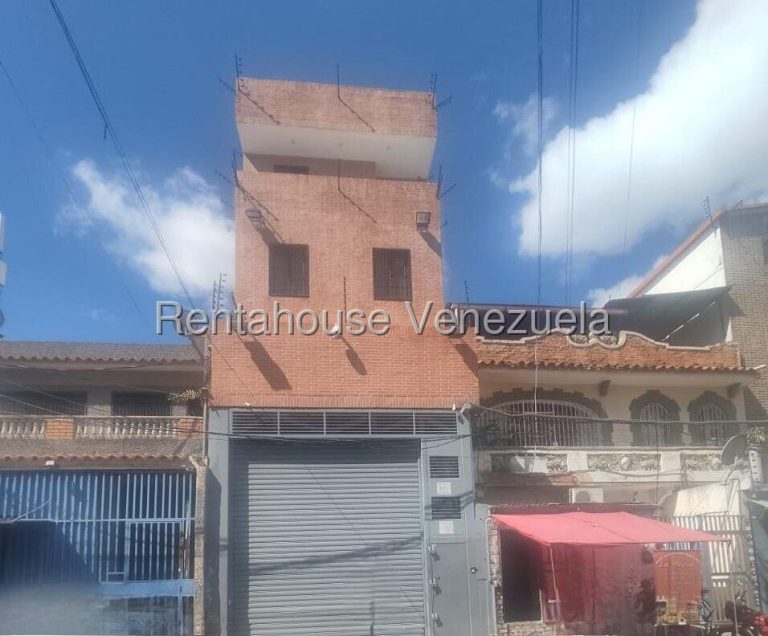 Comercial remodelado con oficinas e instalaciones modernas, Puente Hie