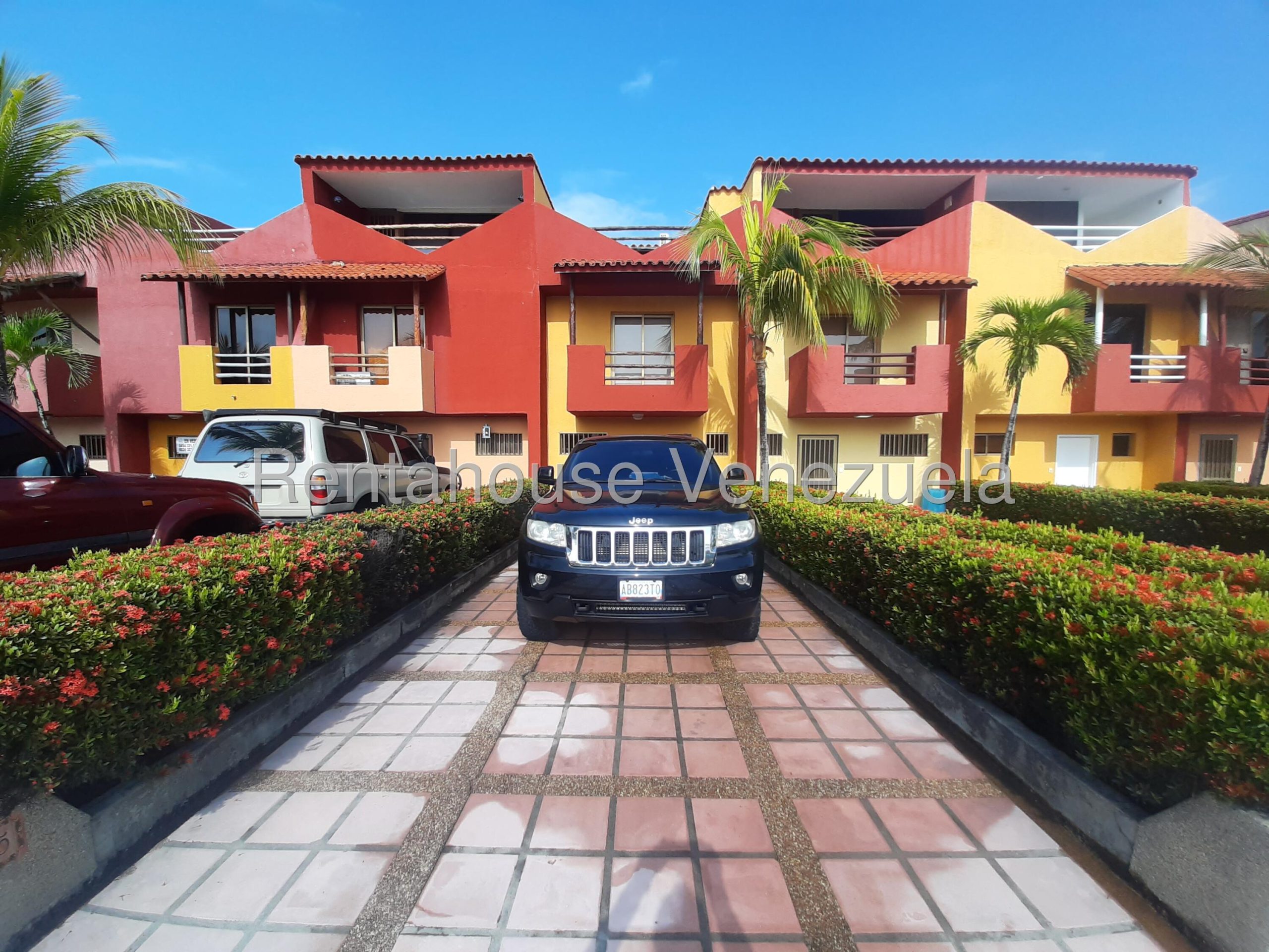 Townhouse con muelle privado en Puerto Encantado