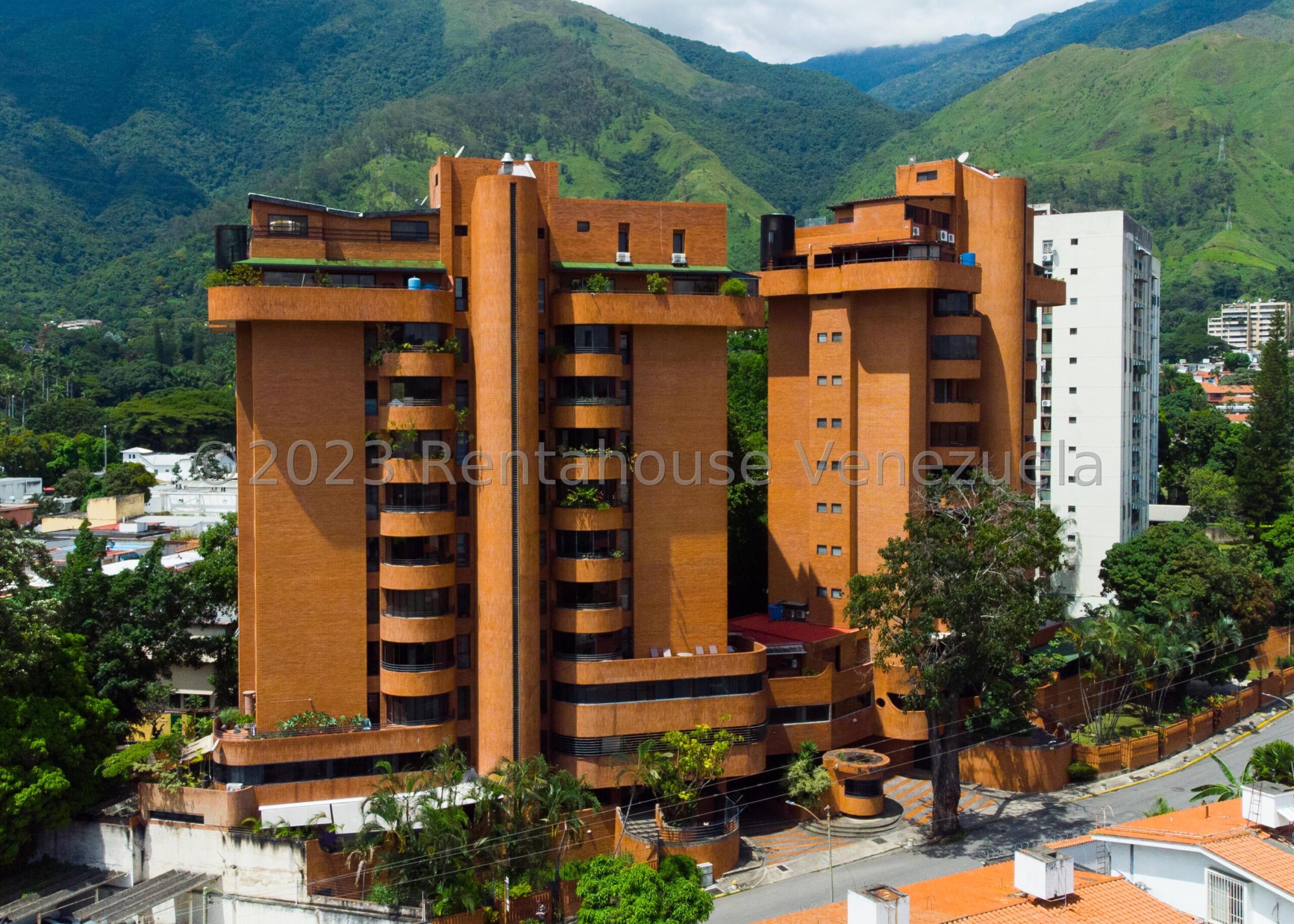 Apartamento duplex con vista al Ávila en Los Chorros
