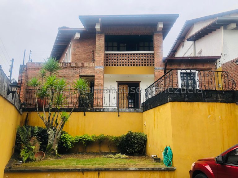 Casa colonial de 6 habitaciones en El Hatillo