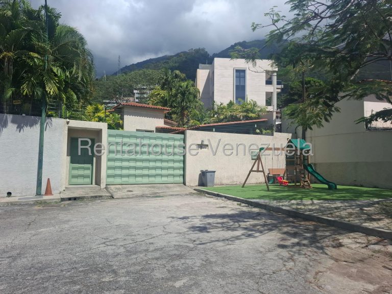 Casa remodelada 4 hab con techos altos en La Castellana