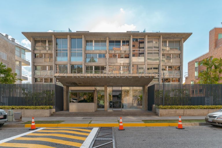 Apartamento de 220 m² con 2 habitaciones en Solar del Hatillo, Caracas