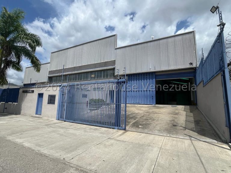 Galpón industrial con cava refrigerada en Los Naranjos