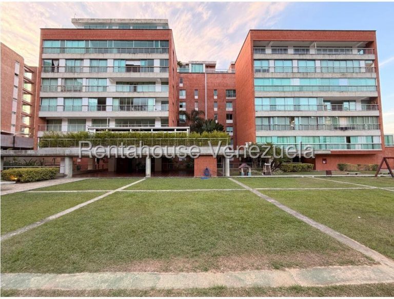 🏡✨ 134m² / Venta Solar del Hatillo