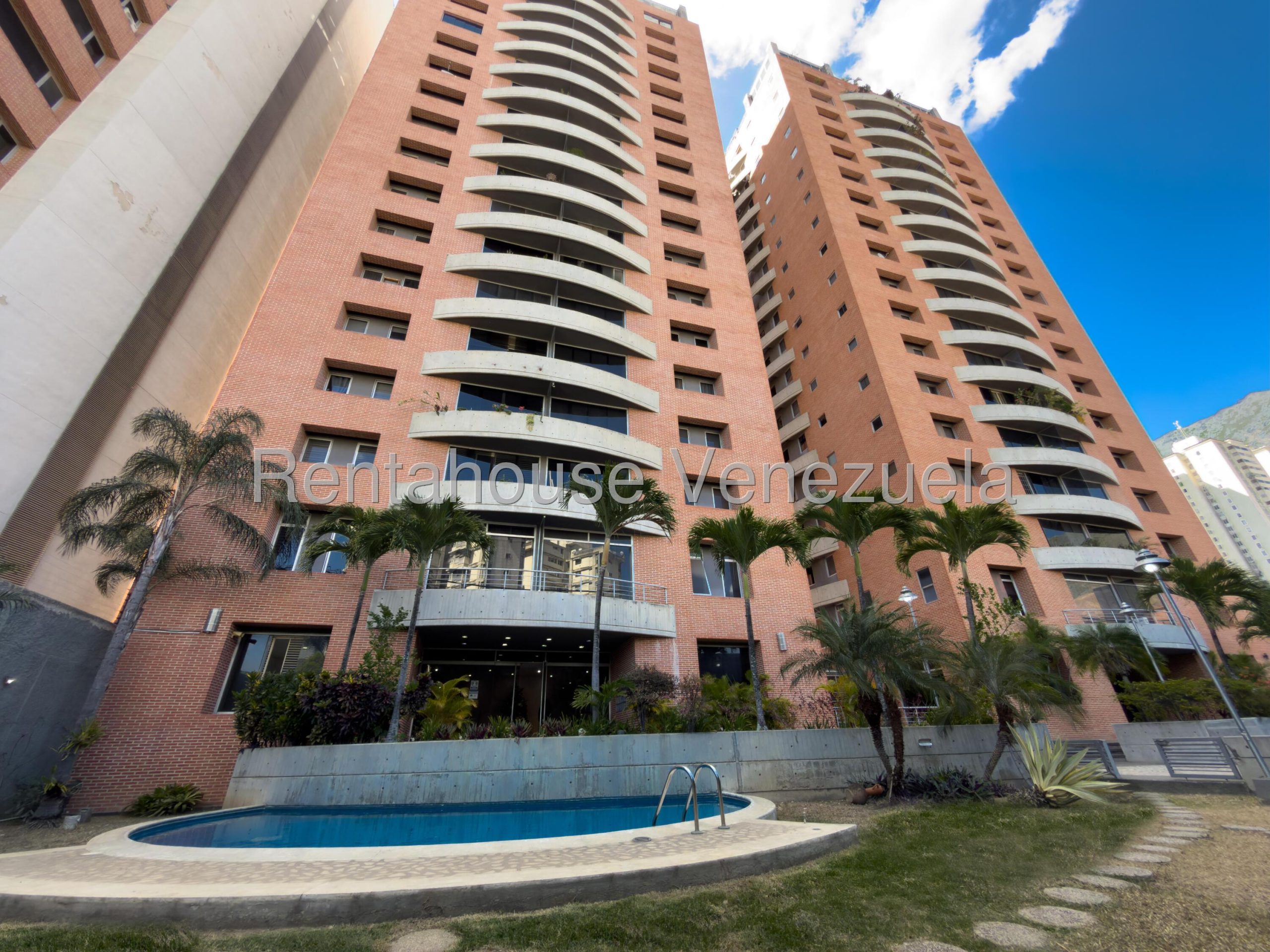 Apartamento 3 hab remodelado con vista Ávila en Los Dos Caminos