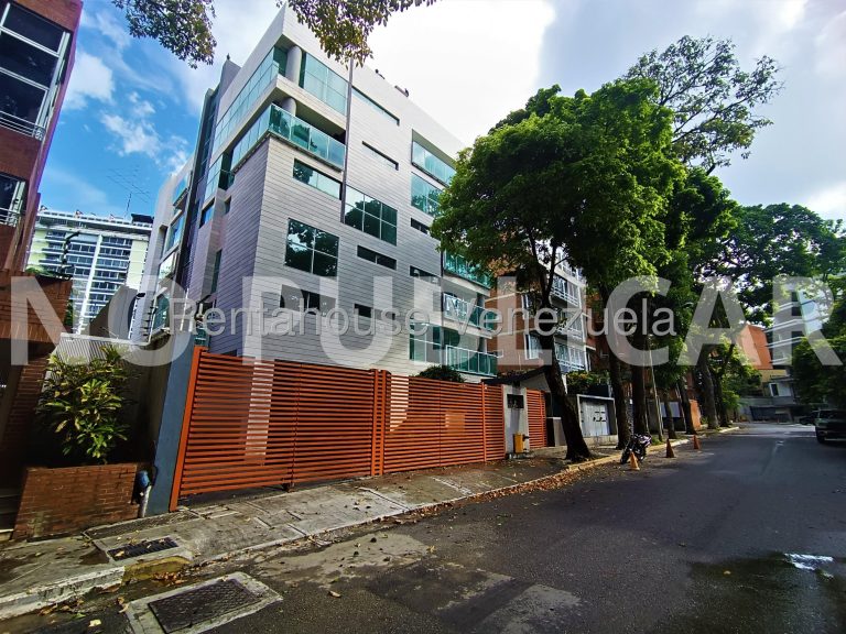 Apartamento duplex en Los Naranjos de Las Mercedes