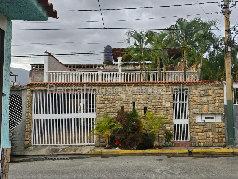 Casa amplia con terraza y parrillera en El Castillejo
