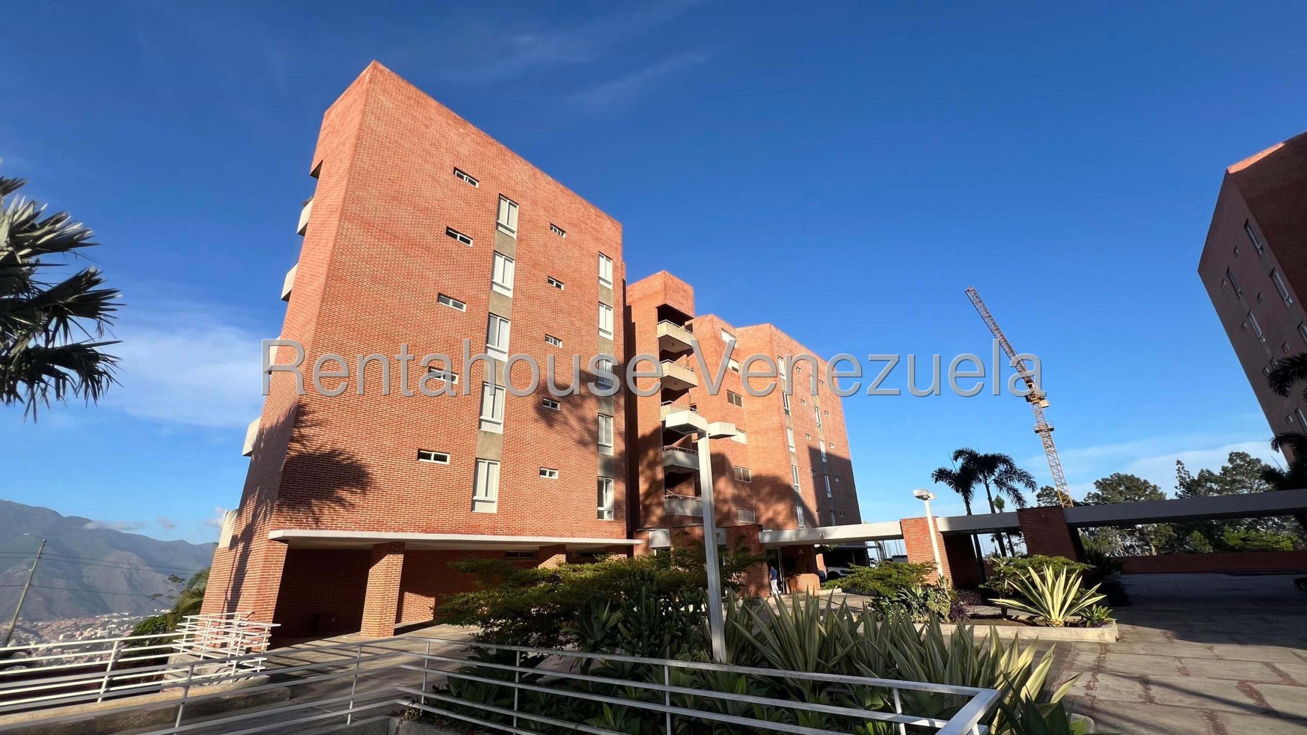 Apartamento remodelado 4 hab en Alto Hatillo