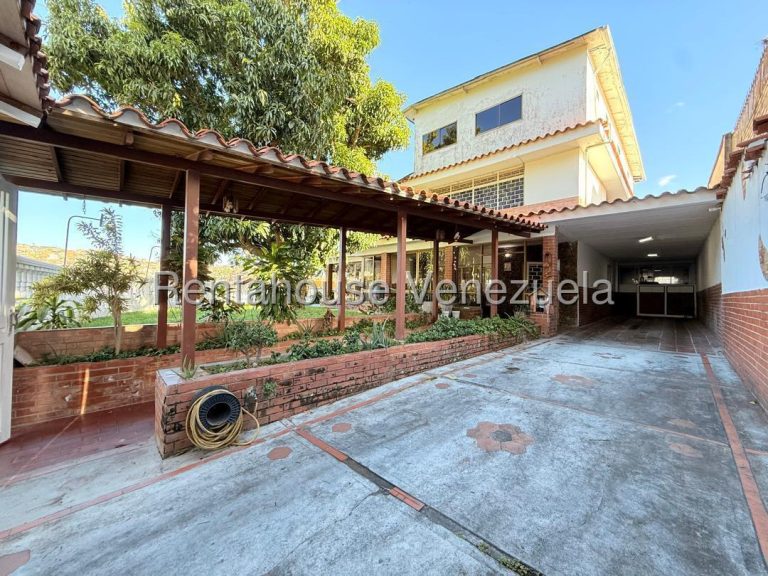 Venta Casa de 7 habitaciones con anexo independiente en El Marqués