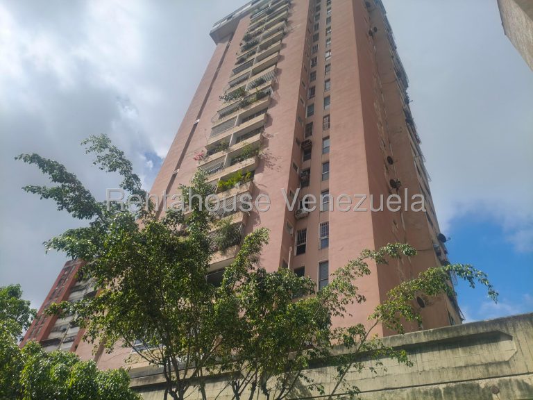Apartamento remodelado con vista panorámica en San José