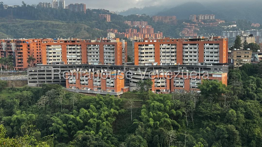 Apartamento amplio 175 m² con 4 parqueos en Los Samanes