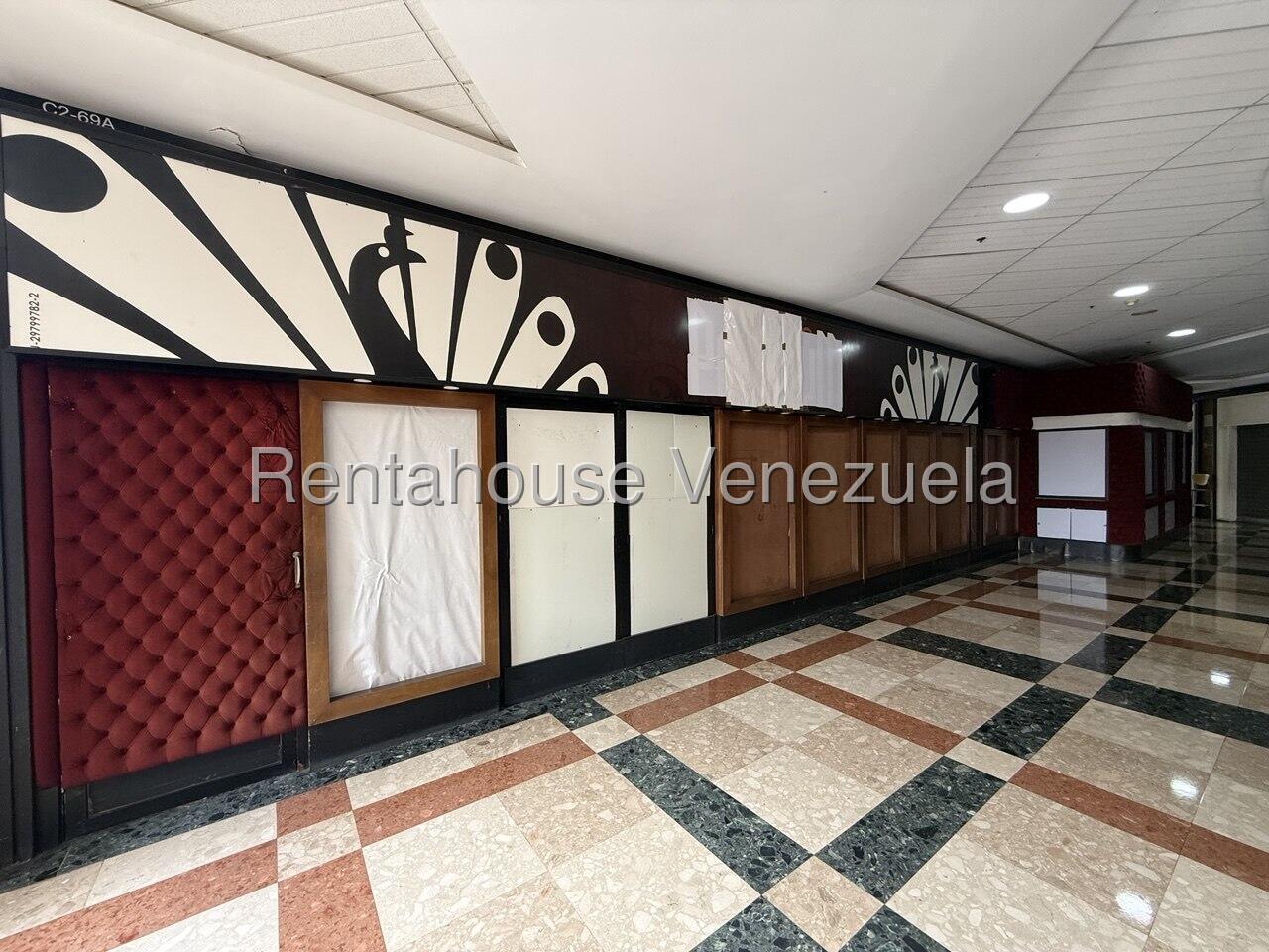 Comercial versátil con mezzanina en Los Naranjos del Cafetal