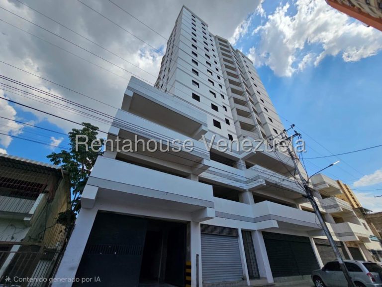 Apartamento para remodelar con buena distribución en Zona Centro