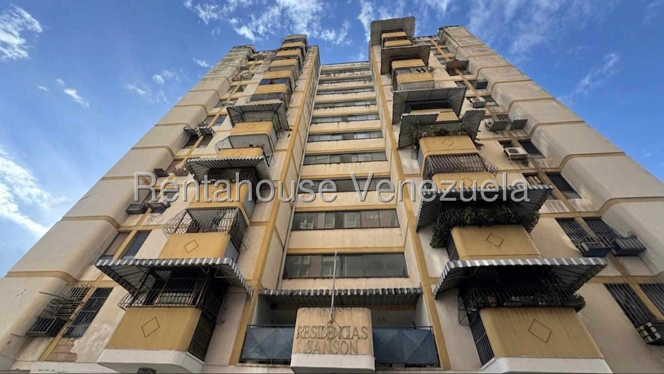 Apartamento 3 hab. moderno Los Caobos, Maracay