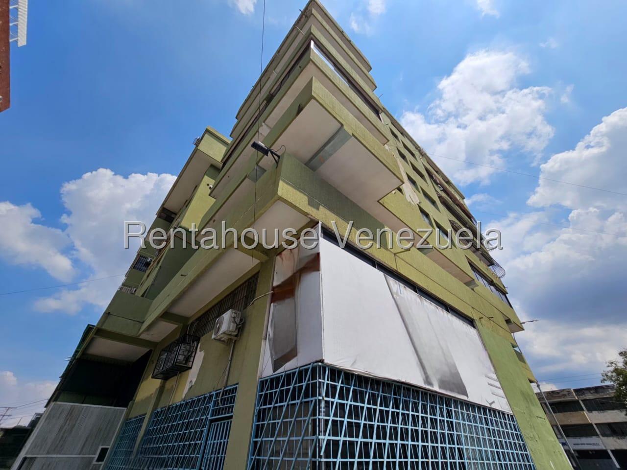 Apartamento 3 hab con baño interno, Avenida Bolívar