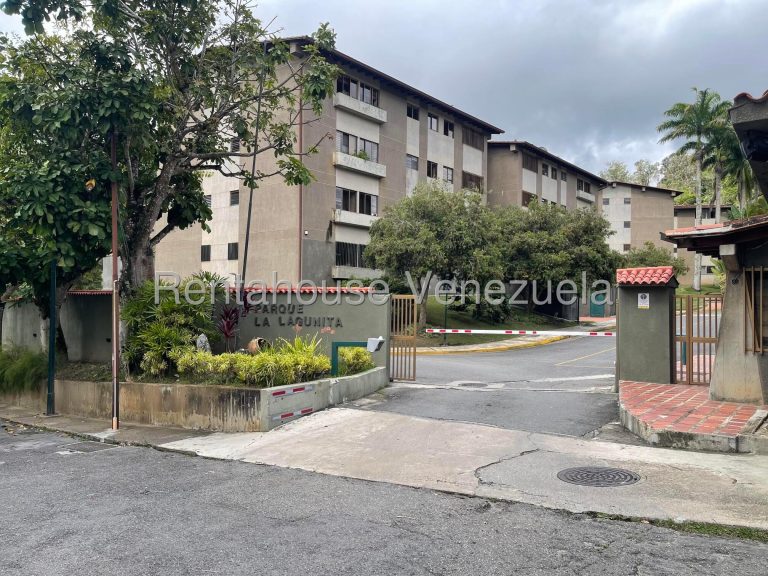 Apartamento planta baja con terraza amplia en La Lagunita Country Club