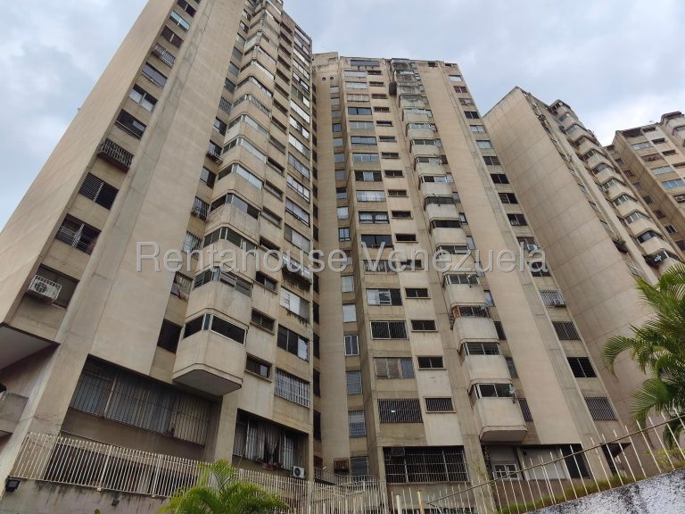 Apartamento amplio de 4 hab con servicio en El Bosque