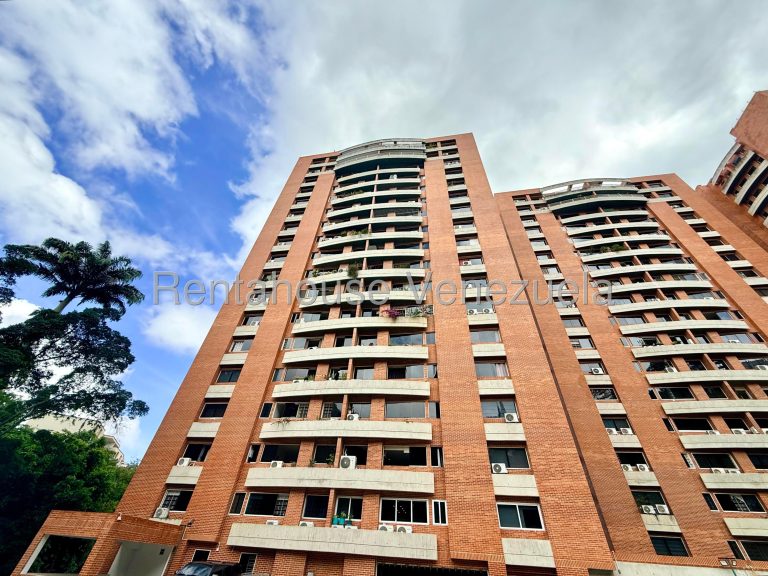 Apartamento remodelado de 3 habitaciones en Colinas