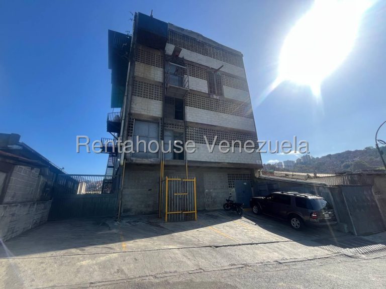 Galpón de 393 m² en El Llanito, Caracas