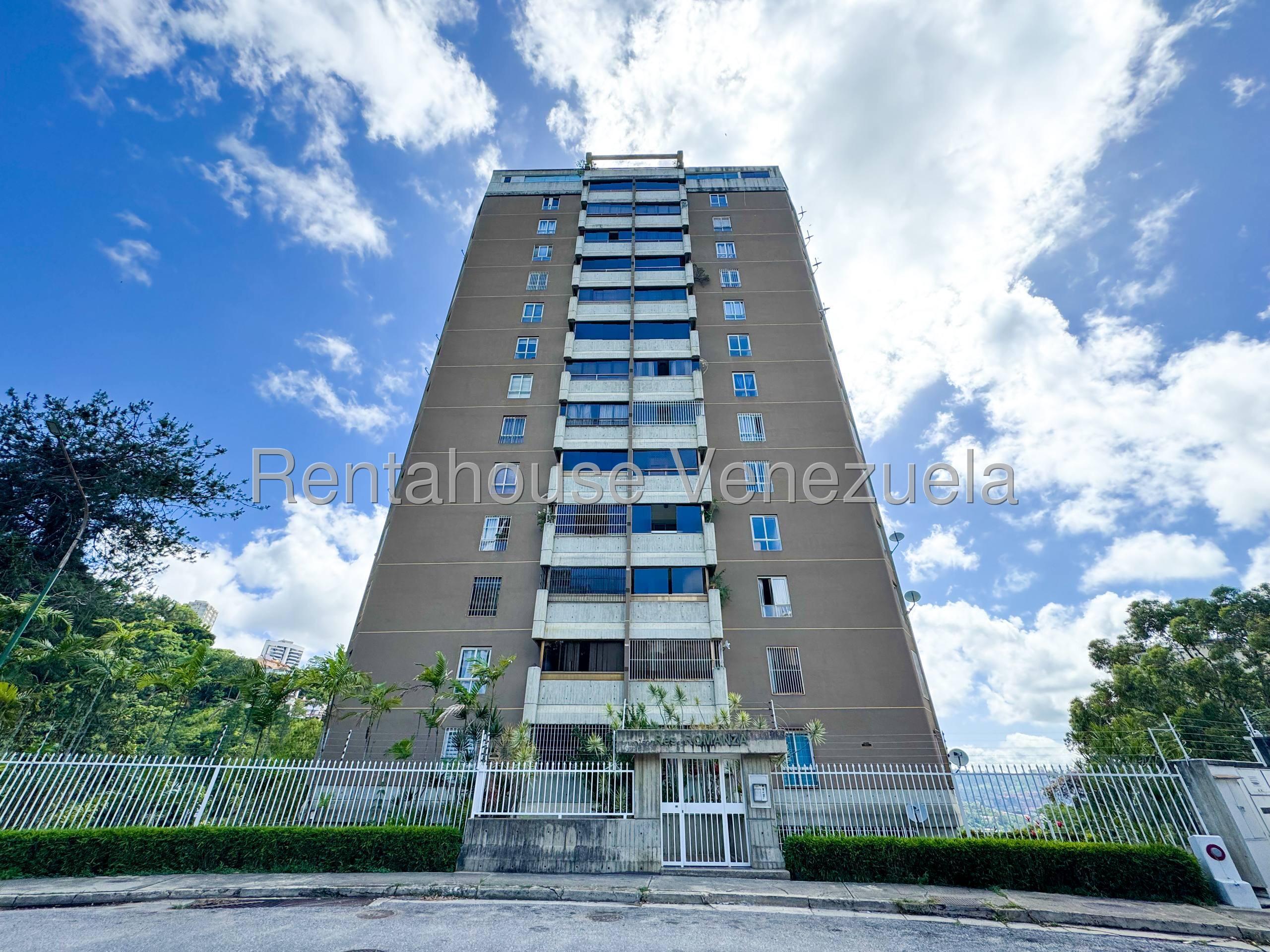 Apartamento remodelado con vista al Ávila en Manzanares