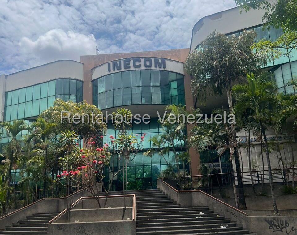 Comercial amplio 380 puestos de trabajo en La Urbina